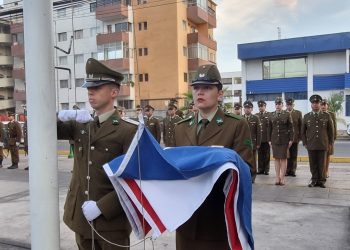 Carabineros de la Primera Zona iniciaron con izamientos del Pabellón Patrio su mes aniversario