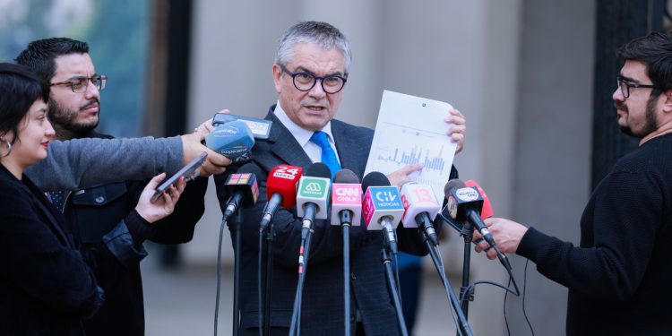 Ministro Marcel por Imacec de febrero: “El efecto del día faltante es cinco veces mayor al efecto del apagón”
