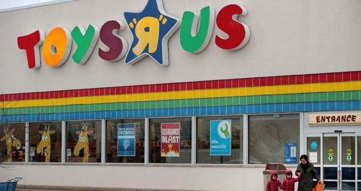 Icónica marca de juguetes Toys»R»Us prepara su arribo a Chile: Llegará a fines de este año