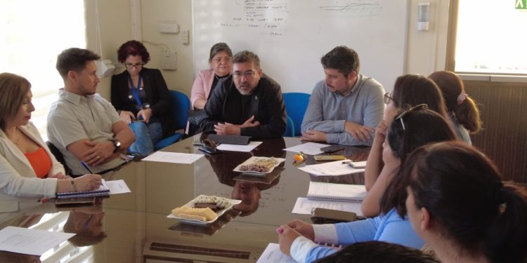 MINVU y SERVIU potenciarán programas para lograr más sectores con acceso a la vivienda