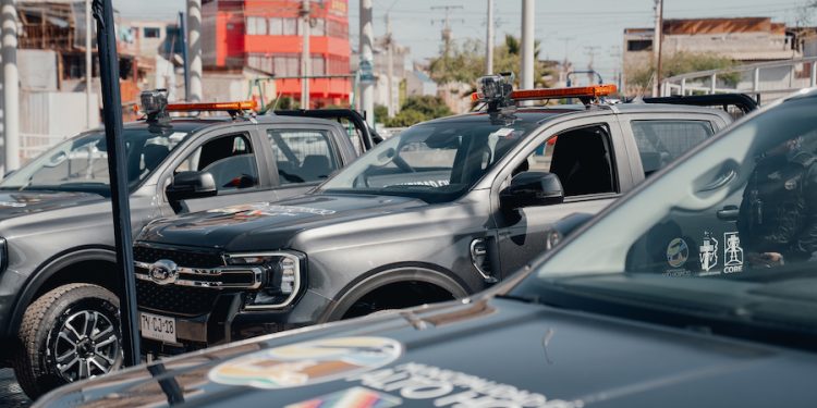 Con 8 camionetas refuerzan equipo de Seguridad Ciudadana en comuna de Alto Hospicio