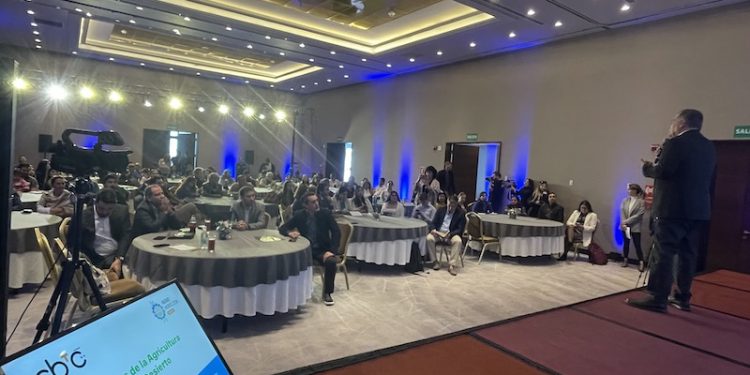 Encuentro marcó la ruta para fortalecer la transferencia tecnológica en la agricultura del desierto