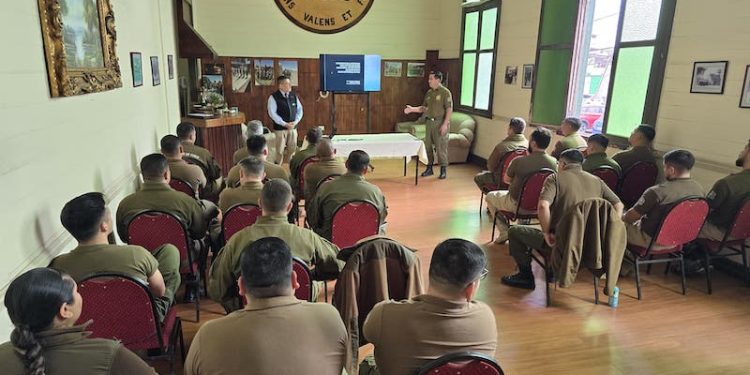 Defensor Regional de Tarapacá realizó capacitación a Carabineros sobre proceso penal, derechos y garantías en la persecución penal