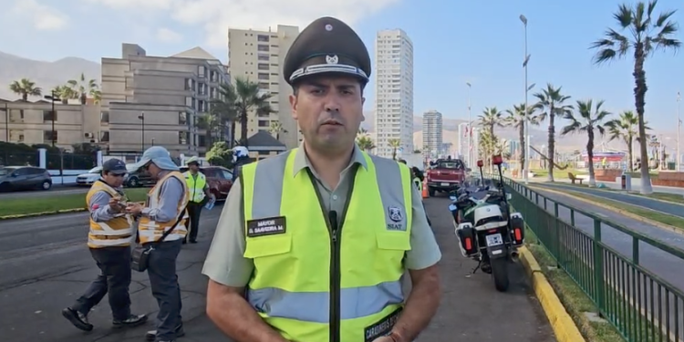 Carabineros y Transporte llaman a usar sillas de retención infantil