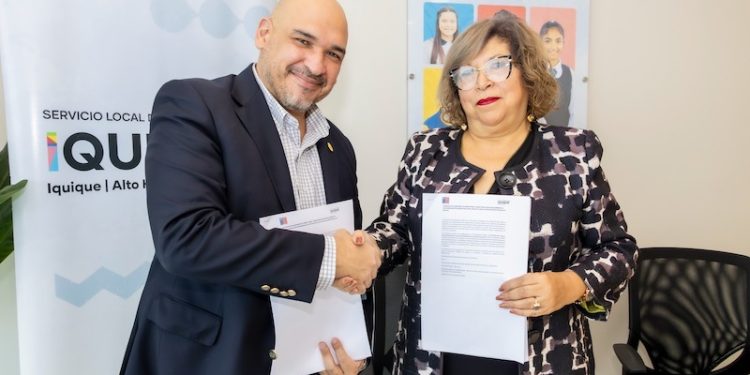 SLEP: Convenio medirá por primera vez el desempeño directivo en sus colegios