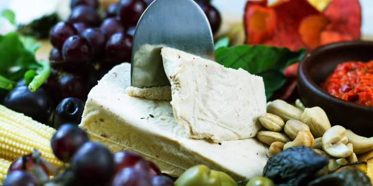 ¿Amante del queso? Las opciones a base de plantas innovan en sabores y texturas 