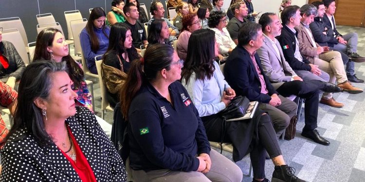 32 emprendedores certificados en programa “Ecoresilience”