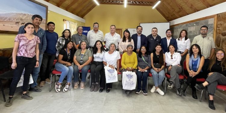 Comunidad de Codpa conoció oferta programática del Gabinete Económico Regional