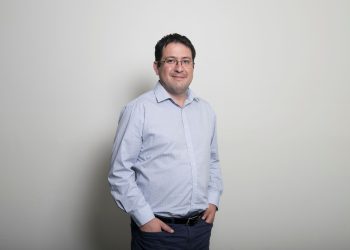 Pertenecer para ser alguien: psicólogo advierte los riesgos de la incorporación de adolescentes a barras bravas