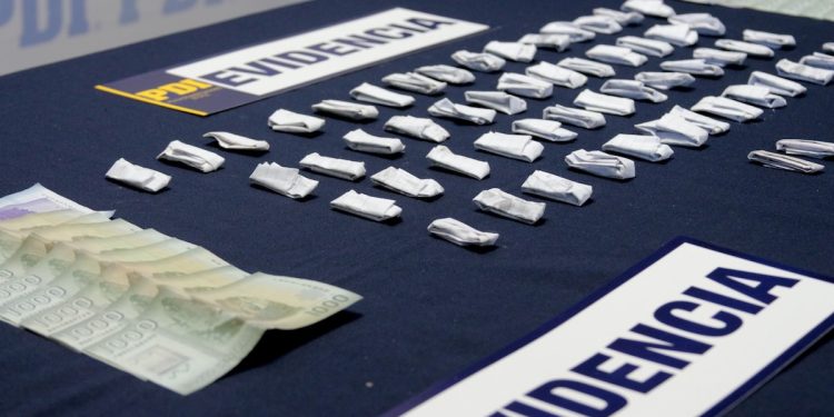 PDI detiene a dos personas por microtráfico tras alerta ingresada al Fono Denuncia Seguro *4242