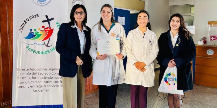 Asociación de Fondos Mutuos visita Región de Tarapacá para impulsar la educación financiera en cuatro colegios