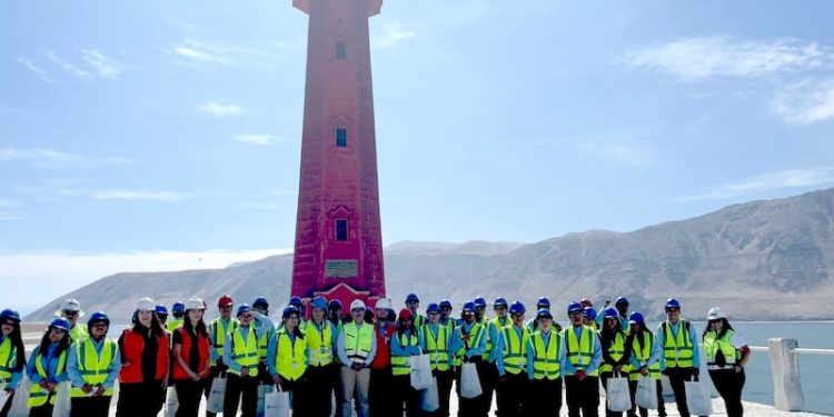 Mes del Mar: Puerto de Iquique recibe delegaciones de alumnos