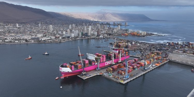 Iquique Terminal Internacional (ITI) se convierte en puerta de entrada a Chile de buque ONE Sphere
