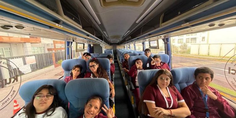 SLEP Iquique contrata un nuevo servicio de transporte para fortalecer las salidas pedagógicas