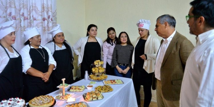 Municipalidad de Iquique abre inscripciones para talleres gratuitos orientados a mujeres de la comuna