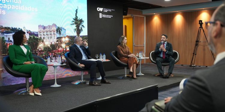 Gobernador Carvajal es invitado especial a panel internacional sobre políticas de economía y desarrollo latinoamericana