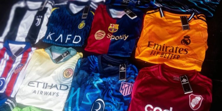 Aduanas Iquique incautó 12 mil 600 poleras falsificadas