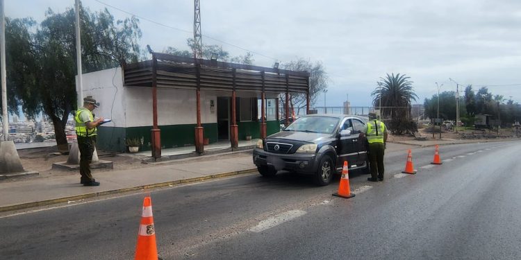 Más de mil controles preventivos realizó Carabineros este fin de semana