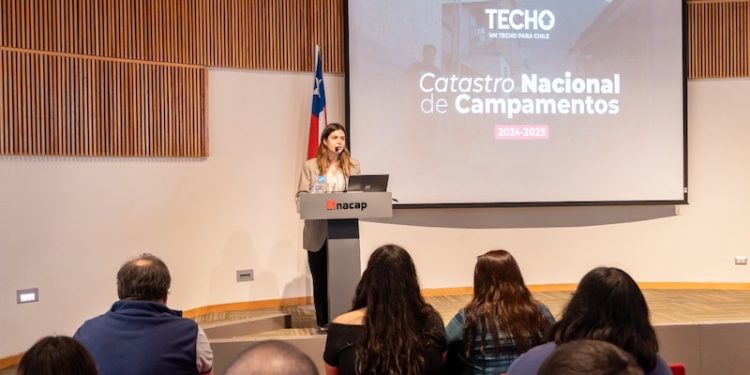 Campamentos alcanzan su cifra más alta en casi 30 años: Tarapacá concentra el 11% de las familias que viven en ellos