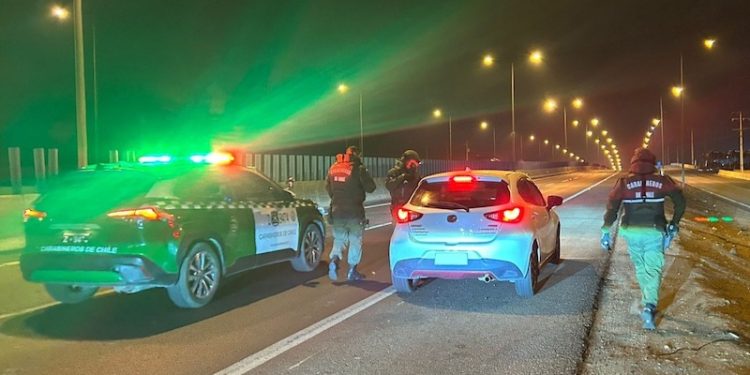 Servicio nocturno de Carabineros finalizó con 5 detenidos