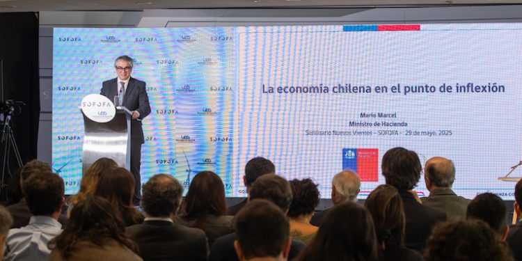 Ministro Marcel destaca resultado Operación Renta: “Es una mejora sustantiva y está muy en línea con las proyecciones que hizo el Ministerio”