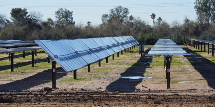 Destacan instalación de parques solares comunitarios en cuatro comunas de Tarapacá