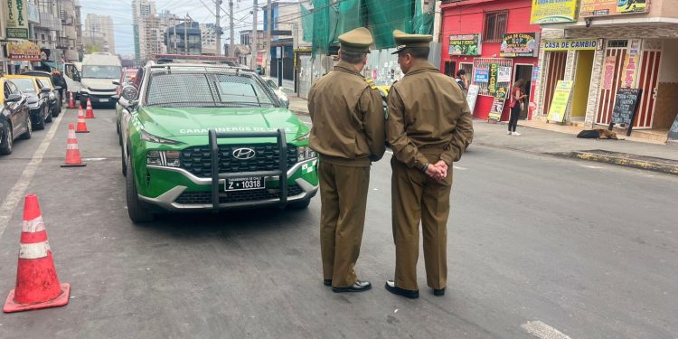 Carabineros despliega distintas estrategias de vigilancia en el centro de Iquique
