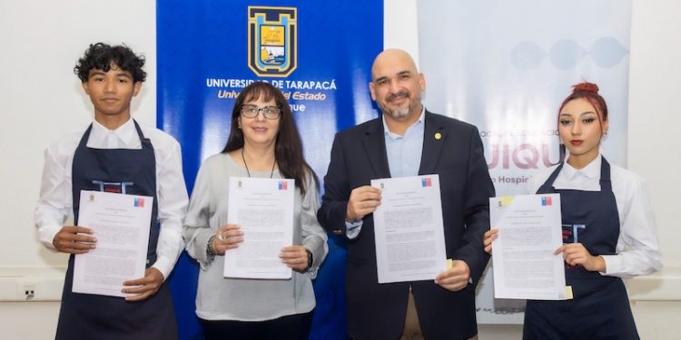 Convenio entre SLEP Iquique y UTA genera nuevas oportunidades de crecimiento para estudiantes de la región
