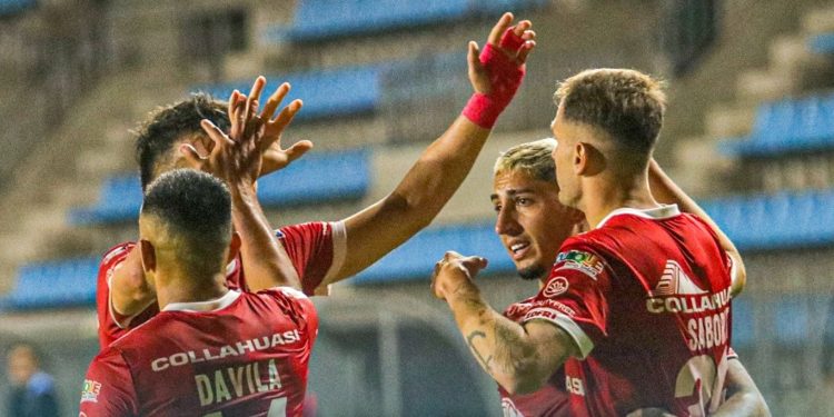 Iquique igualó con Colo Colo en intenso duelo pendiente del torneo