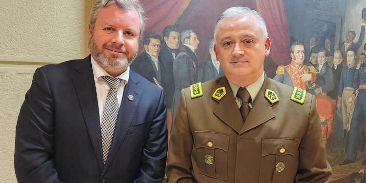 Trisotti solicitó al General Director de Carabineros cubrir puestos de los desvinculados por corrupción en Huara y aumento de dotación en toda la Región