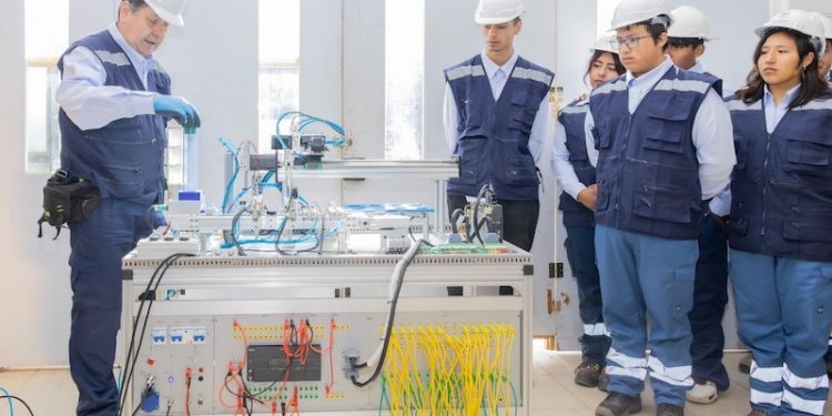 Liceo Luis Cruz Martínez y Colegio Simón Bolívar se preparan para formar talento minero de excelencia