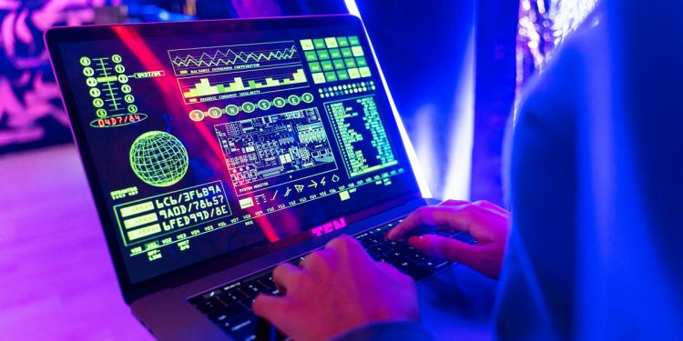 El preocupante año del sector tecnológico en Chile: Todavía faltan USD $8.000 millones de inversión