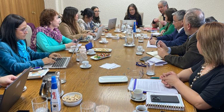 Tras paro de 48 horas y masiva marcha Colegio de Profesores y Mineduc retoman conversaciones