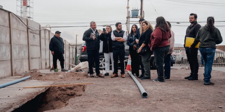 Gobierno Regional evalúa acciones para mitigar socavones en los condominios Parinas I y II de Alto Hospicio