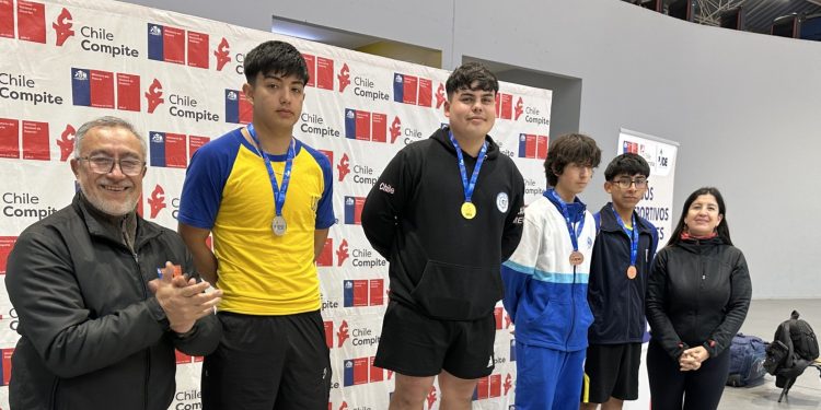 Tenis de mesa Tarapacá definió a su equipo para la final nacional de los Juegos Escolares
