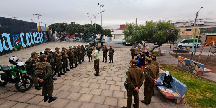 Arma artesanal, droga y cigarrillos de contrabando incautó Carabineros durante ronda en Alto Hospicio