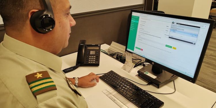 Carabineros lanzó nueva aplicación de Comisaría Virtual