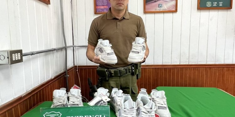 Carabineros incautó más de mil zapatillas de contrabando