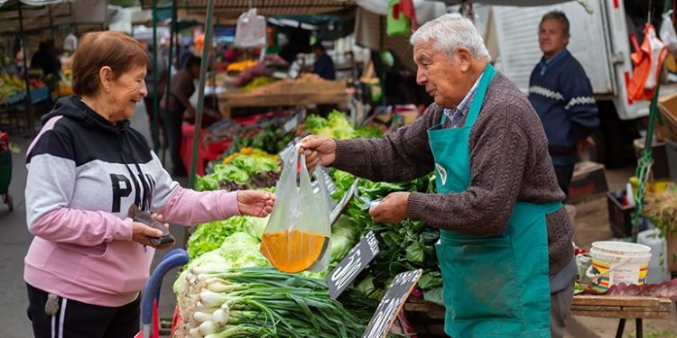 Nuevo régimen tributario para feriantes en Chile: simplificación y formalización