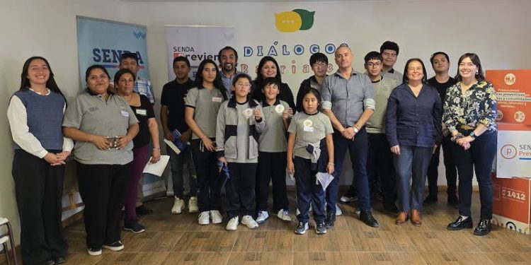 Con diálogo barrial en Matilla SENDA Tarapacá  inicio el Mes de la Prevención