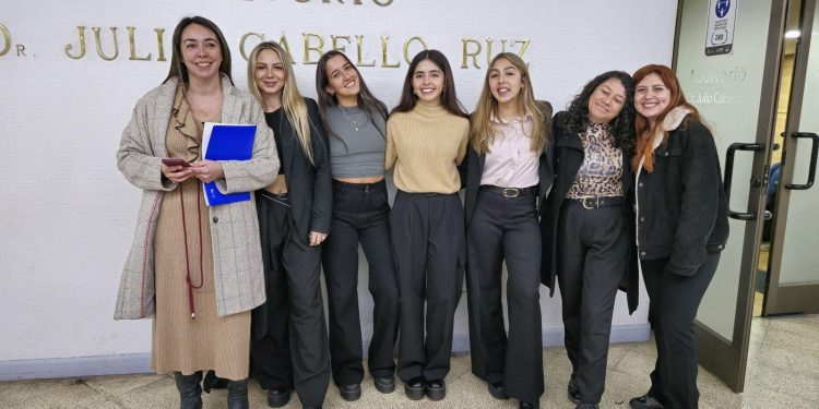 Estudiantes de Nutrición Uchile lanzan libro con recetas chilenas y su aporte nutricional