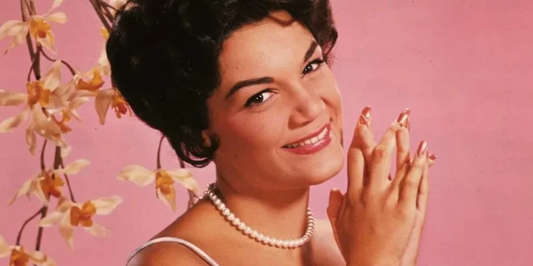 Muere Connie Francis, la primera mujer en ser número uno en Billboard / Vendió más de 200 millones de discos