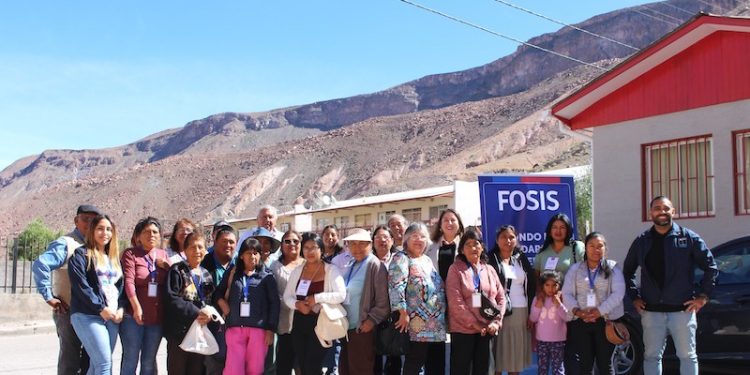 Cerca de mil personas emprendedoras inician su proceso de formación junto a FOSIS Tarapacá