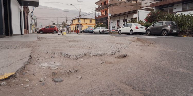 Proyectos buscan mejorar más de 14 mil metros cuadrados de aceras en Iquique