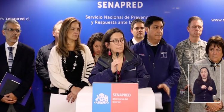 Suspenden clases en comunas costeras desde Arica a Los Lagos por amenaza de tsunami