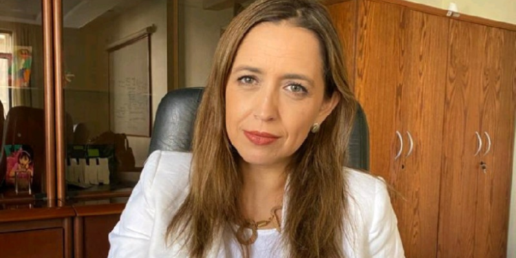 El estilo y lo que piensa Carolina Saravia, la nueva directora del SII