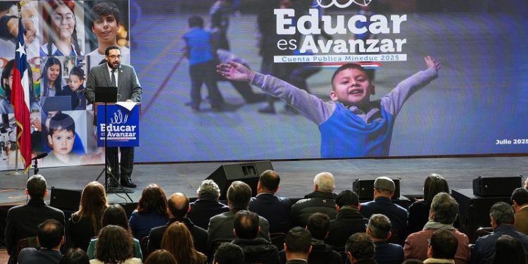 Ministro Cataldo en Cuenta Pública 2025: “Educar es avanzar y debemos estar orgullosos de que nuestro sistema educativo esté avanzando”