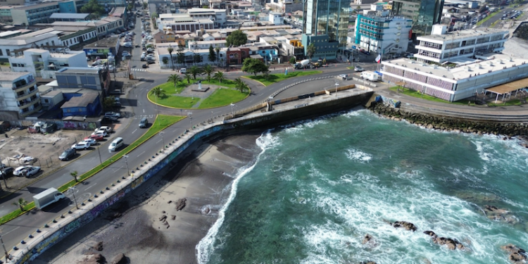 Dirección de Obras Portuarias del MOP inicia protección del borde costero en Playa Bellavista de Iquique