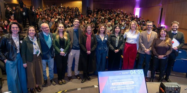 Seminario internacional impulsó estrategias para reducir el ausentismo escolar en Chile