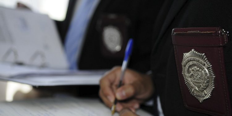 PDI detuvo a imputado por homicidio frustrado con arma cortopunzante en calle 18 de septiembre de Arica